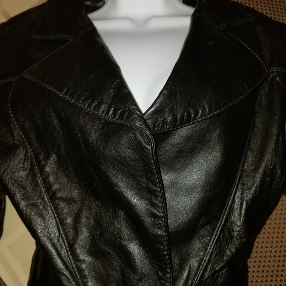 Leather jacket - Picture 3 of 11
